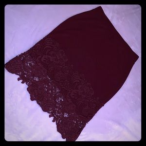 Maroon Laced High-waisted pencil Skirt